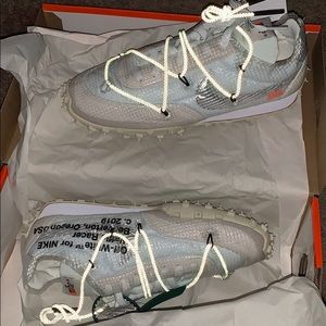 Nike(off white)